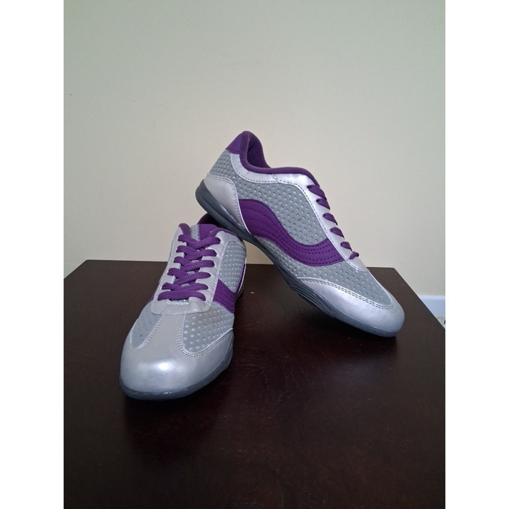 Curves for Women Sneakers Cross Circuit Trainers Size 7.5 Silver Gray Purple NEW